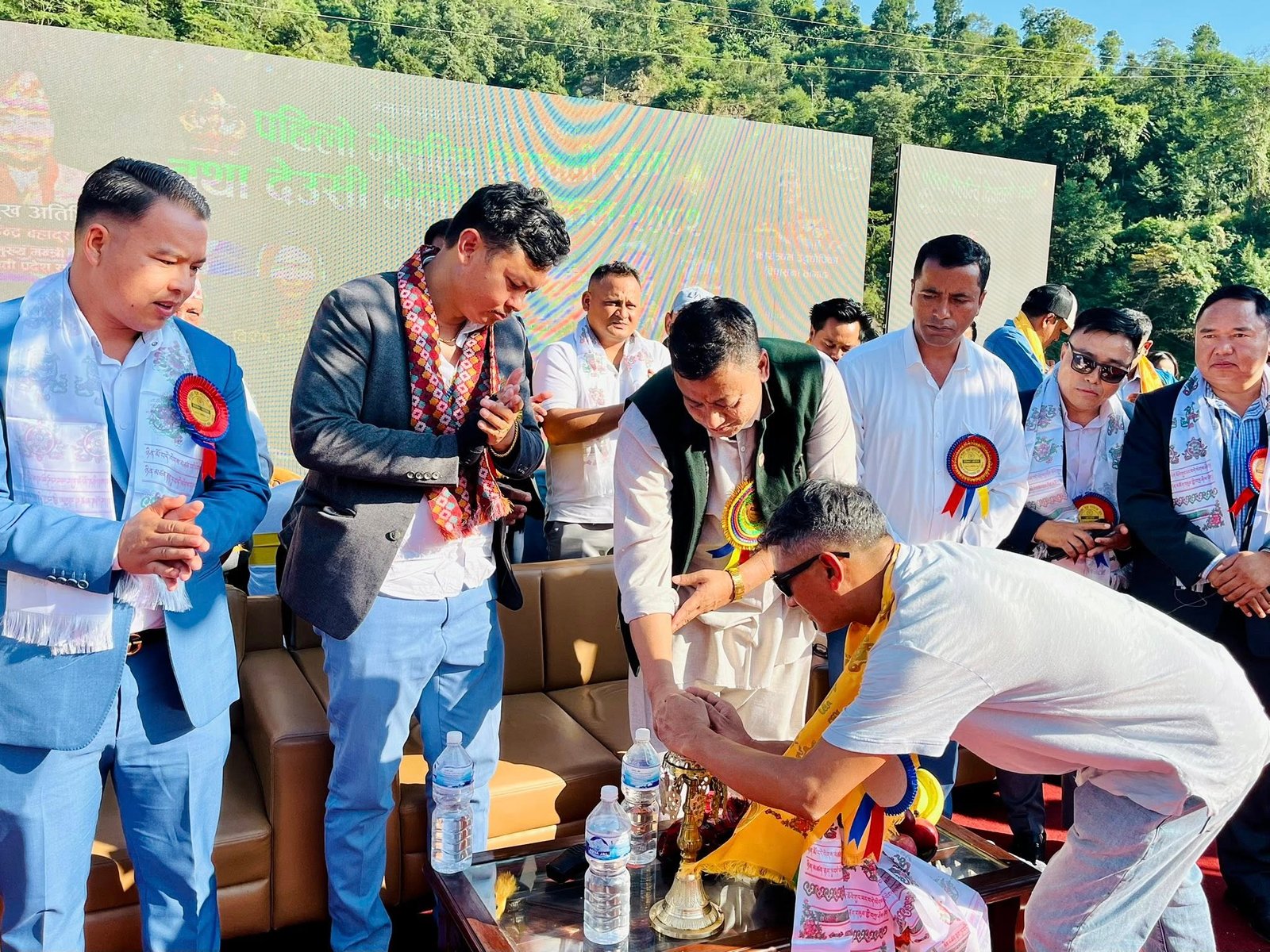 पहिलो मेलम्ची दिपावली साँझ तथा देउसि भैलाे कार्यक्रम मेलम्चीमा सम्पन्न पहिलो मेलम्ची दिपावली साँझ तथा देउसि भैलाे कार्यक्रम मेलम्चीमा सम्पन्न