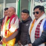 प्रवासी नेपाली अभियानका अगुवा मनोज श्रेष्ठ र सविन योञ्जन नेपाल आगमन, विमानस्थलमा सम्मान